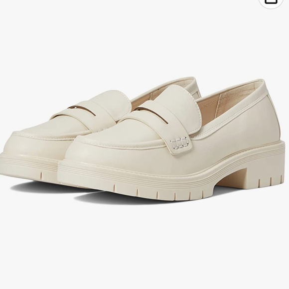 MIA Shoes - NWT Mia Nixie Chunky Dark Nude Penny Loafers in Size 10